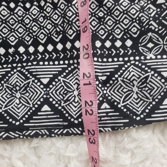 Kona Sol black Aztec and Geometric Swimsuit top - Picture 4 of 8